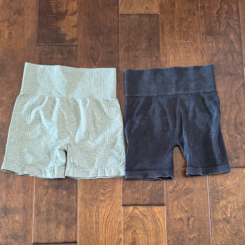 Vitality Vital Life ribbed biker shorts and Sage Green ribbed biker shorts lot
